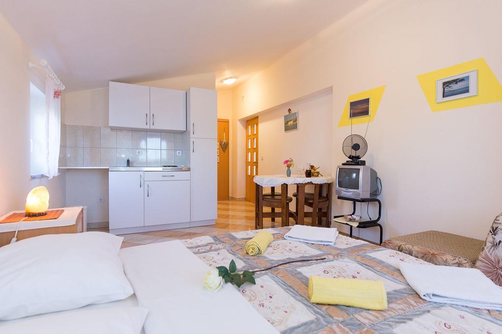 Apartments Juras Brzac Luaran gambar