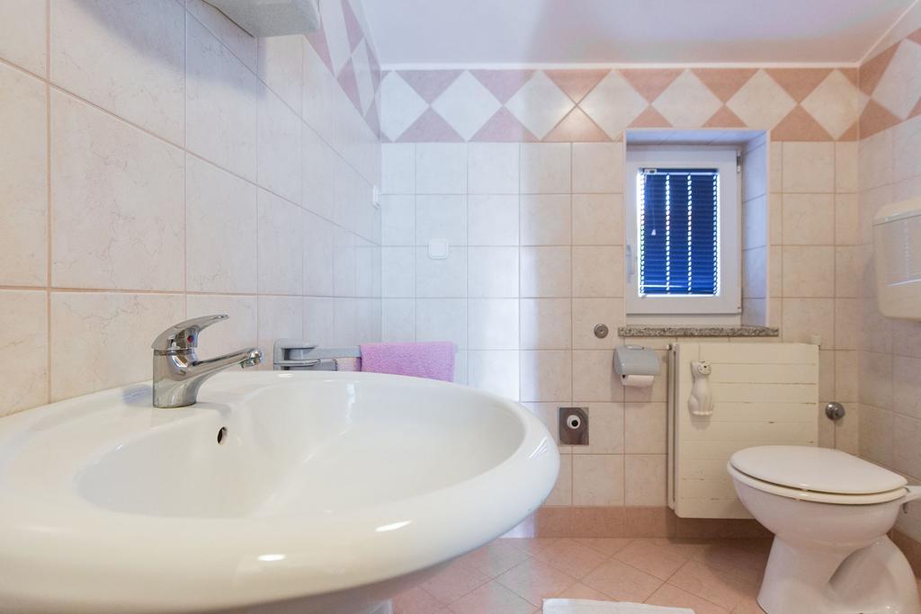 Apartments Juras Brzac Luaran gambar
